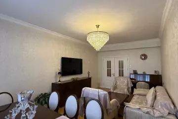 Satılır Yeni Tikili Elmler Akademiyasıda