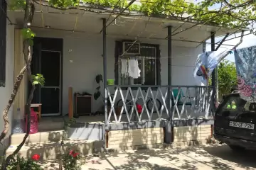 Satılır Həyət Evi Binədə