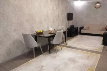 Satılır Həyət Evi Qaraçuxurda