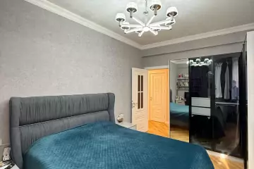 Satılır Yeni Tikili Elmler Akademiyasıda