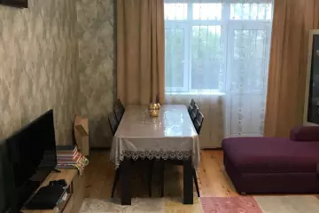 Satılır Həyət Evi Binədə
