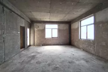 Satılır Yeni Tikili Elmler Akademiyasıda