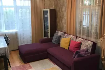 Satılır Həyət Evi Binədə