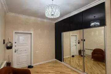 Satılır Yeni Tikili Elmler Akademiyasıda