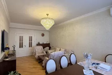Satılır Yeni Tikili Elmler Akademiyasıda