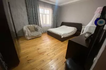 Satılır Həyət Evi Binədə