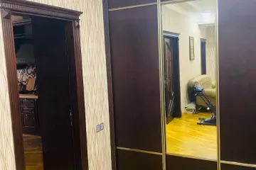 Satılır Yeni Tikili Ağ şəhər Kompleksində
