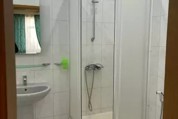 Aylıq Kirayə Yeni Tikili 28 May Metrosu ətrafında