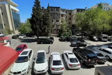 Aylıq Kirayə Ofis Ayna Sultanova Heykəlində