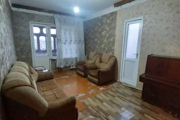 Satılır Köhnə Tikili 8-ci Mikrorayonda