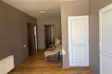 Satılır Həyət Evi Binədə