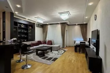 Satılır Yeni Tikili Ağ şəhər Kompleksində