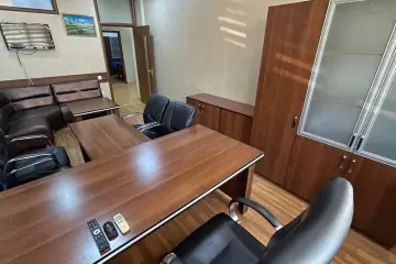 Aylıq Kirayə Ofis Ayna Sultanova Heykəlində 