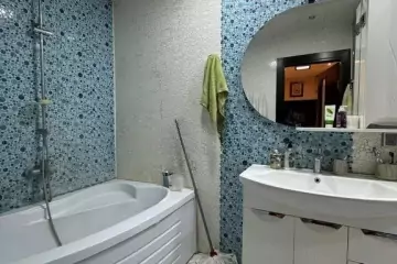 Satılır Yeni Tikili Ağ şəhər Kompleksində