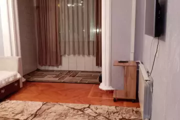 Satılır Köhnə Tikili 28 May Metrosu ətrafında
