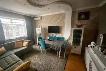 Satılır Həyət Evi Zabrat Qəsəbəsida