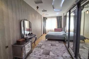 Satılır Yeni Tikili Yasamalda