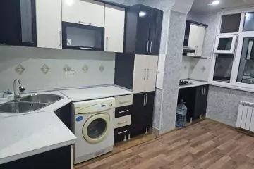 Satılır Köhnə Tikili Bakıxanovda