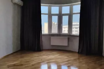 Satılır Yeni Tikili 3-cü Mikrorayonda