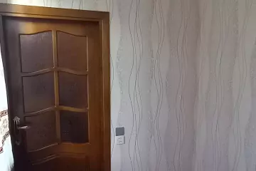 Satılır Köhnə Tikili 4-cü Mikrorayonda