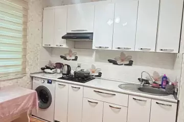 Satılır Həyət Evi Sarayda