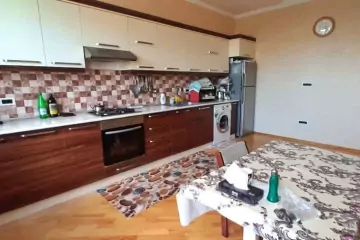 Satılır Həyət Evi Badamdarda