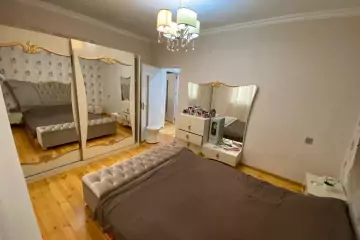 Satılır Həyət Evi Sarayda