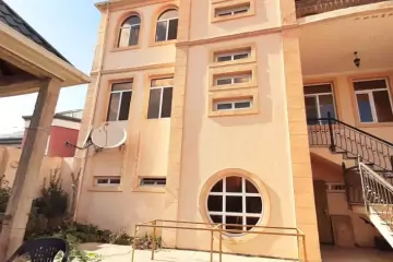 Satılır Həyət Evi Badamdarda