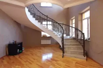 Satılır Həyət Evi Badamdarda