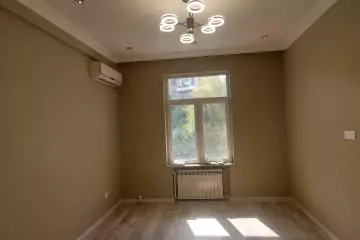 Satılır Köhnə Tikili Yasamalda