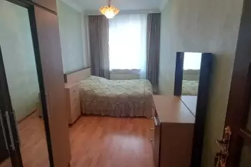 Satılır Köhnə Tikili 4-cü Mikrorayonda