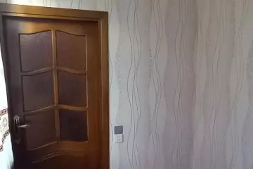 Satılır Köhnə Tikili 4-cü Mikrorayonda