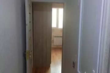Satılır Köhnə Tikili 8-ci Mikrorayonda