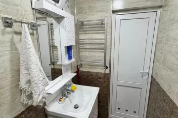 Satılır Köhnə Tikili Yeni Günəşlidə