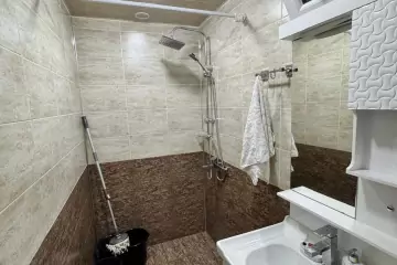 Satılır Köhnə Tikili Yeni Günəşlidə