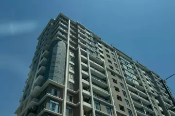 Satılır Yeni Tikili şərq Bazarında