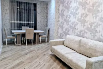 Satılır Yeni Tikili Qələbə Residence Yaşayış Kompleksida