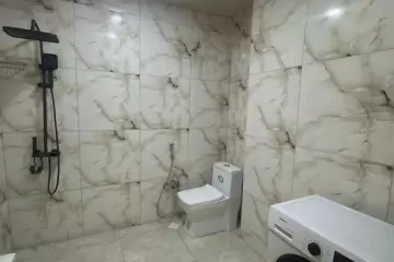 Satılır Yeni Tikili şərq Bazarında