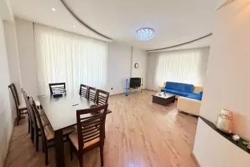 Aylıq Kirayə Yeni Tikili Elmler Akademiyasıda