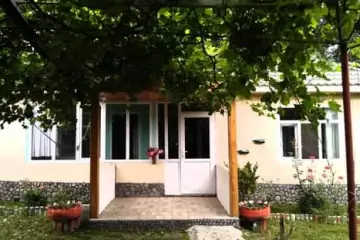 Günlük Kirayə Həyət Evi Vəndam Qəsəbəsində
