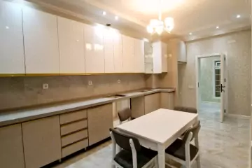 Satılır Yeni Tikili Qələbə Residence Yaşayış Kompleksida