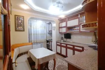 Aylıq Kirayə Köhnə Tikili Bakı Kinoteatrıda