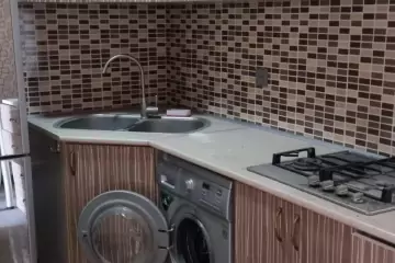 Satılır Yeni Tikili Elmler Akademiyasıda