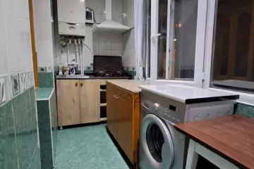 Aylıq Kirayə Köhnə Tikili Montində