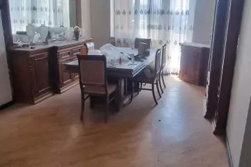 Satılır Yeni Tikili Elmler Akademiyasıda