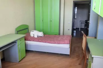 Satılır Yeni Tikili Elmler Akademiyasıda