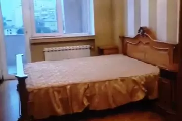 Satılır Yeni Tikili Elmler Akademiyasıda