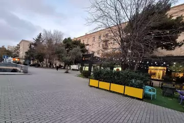 Satılır Köhnə Tikili Elmler Akademiyasıda