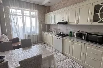 Satılır Yeni Tikili Yeni Yasamalda