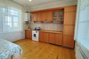 Satılır Həyət Evi Zabrat Qəsəbəsida
